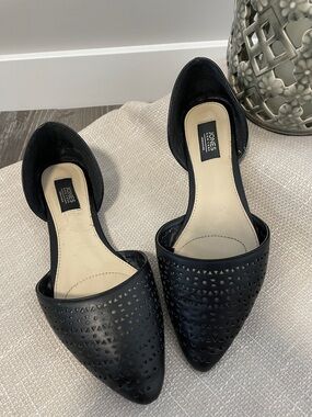 Jones New York Black Laser-Cut Pointed D'Orsay Flats, Size 7